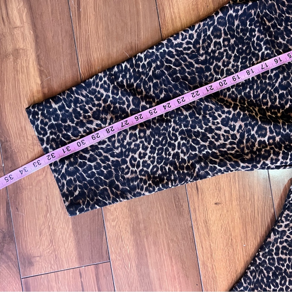 Deadly Dames Leopard Print capri - Picture 3 of 7